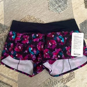 Lululemon speed short, size 6, new with tags, 2.5”